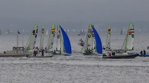 莱万客场梅开二度逼平皇马，与梅西、奥巴梅扬比肩荣耀！